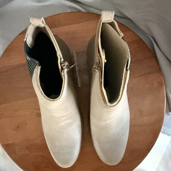 Naturalizer Womens Madalynn Gore Chelsea Boots  11 Medium Water Repellant NEW - Picture 4 of 15